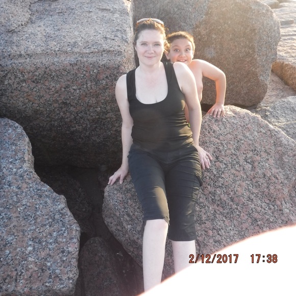 Meet your Posher, Beverlyn - Picture 3 of 8